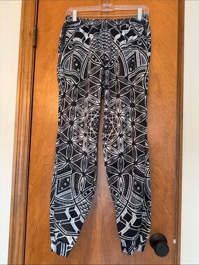 Men's Black & White Geometric Jogger Sweatpants